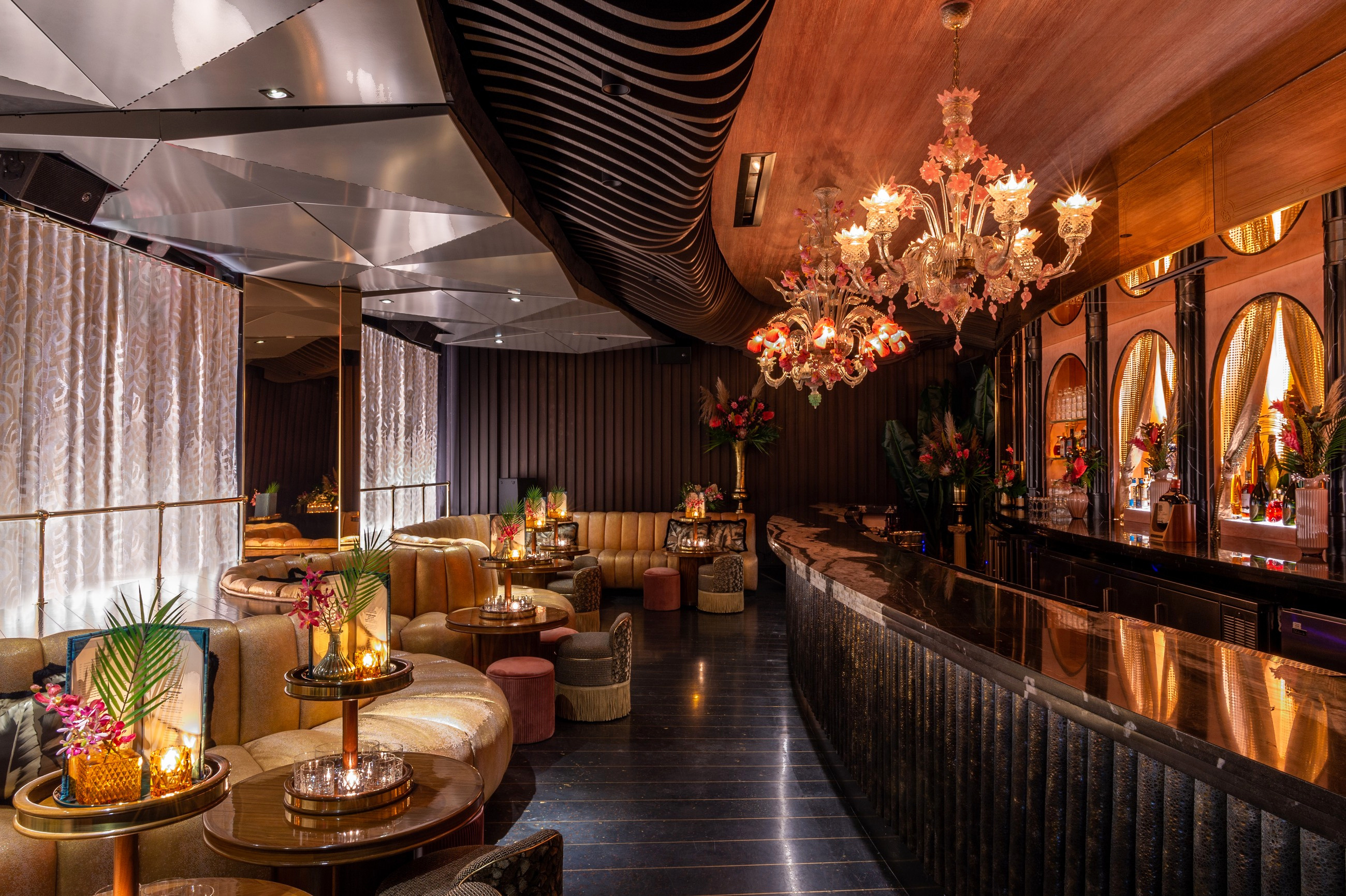 AJR’s glass and mirror at the ZZ’s Club lounge bar and columns